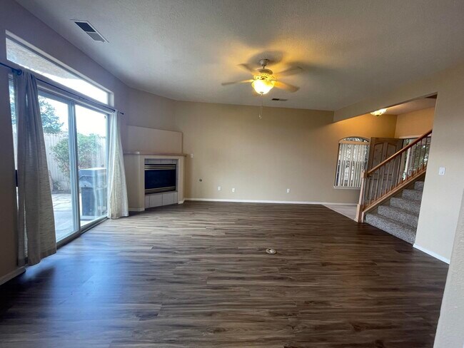 Building Photo - 7051 Natalie Janae Ln NE