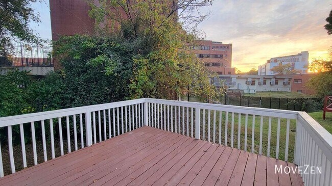 Foto del edificio - 9 Ratcale Ln