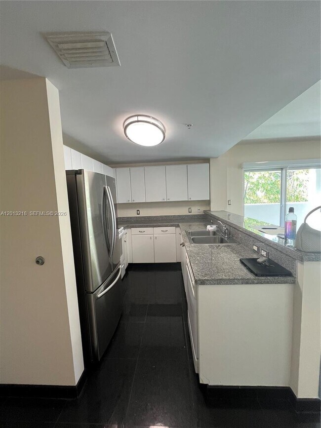 Foto del edificio - 2740 SW 28th Terrace