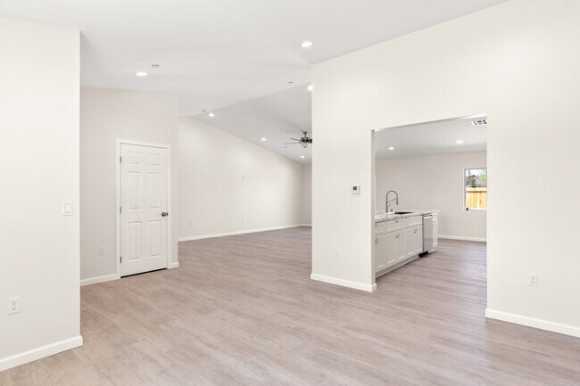 Foto del edificio - 21471 Reed Pl