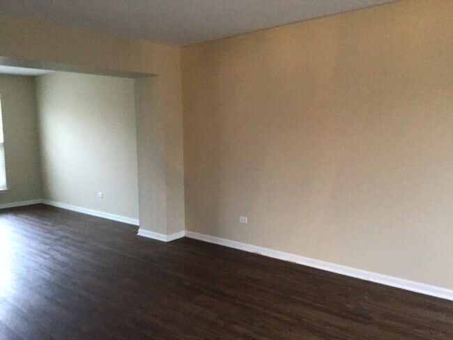 Building Photo - 7310 Southworth Circle