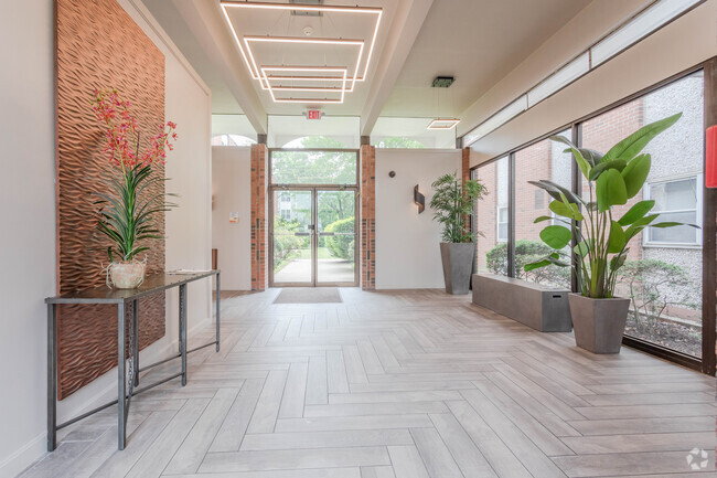 Lobby - Sherwood Square Apartments