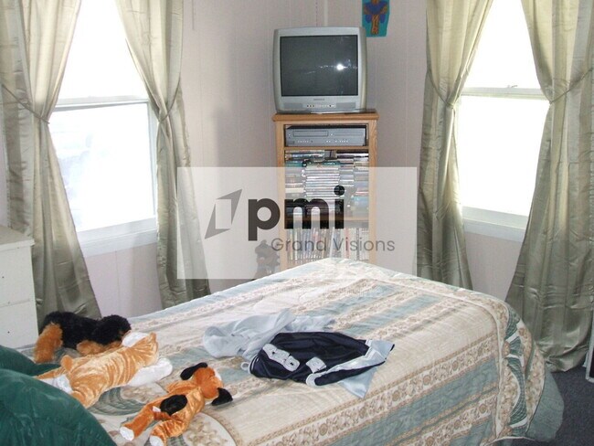 Foto del edificio - 3519 Welles St
