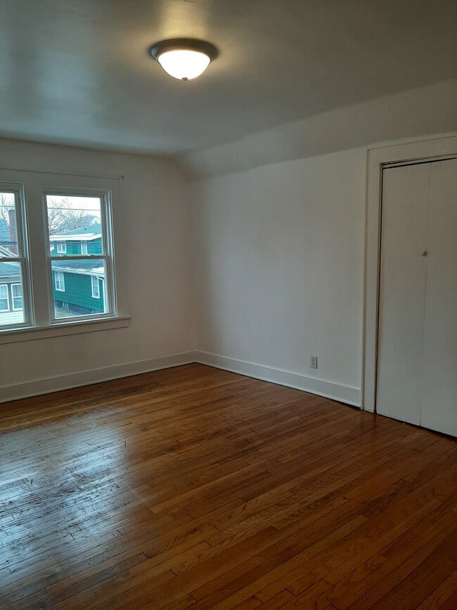 livingroom - 137 North Ave