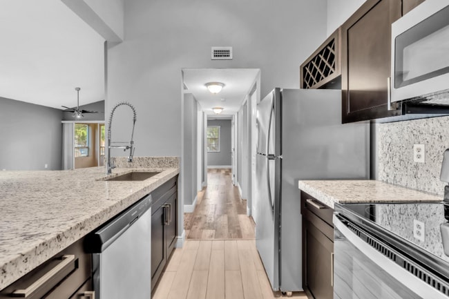 Building Photo - 2890 N Oakland Forest Dr