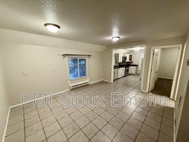 Foto del edificio - 609 S Spring Ave