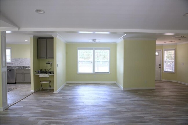 Building Photo - 1663 Daves Creek Dr