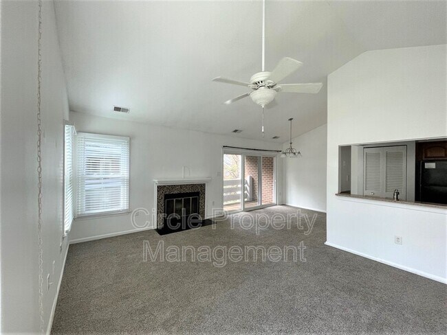 Building Photo - 7598 Lakeside Village Dr