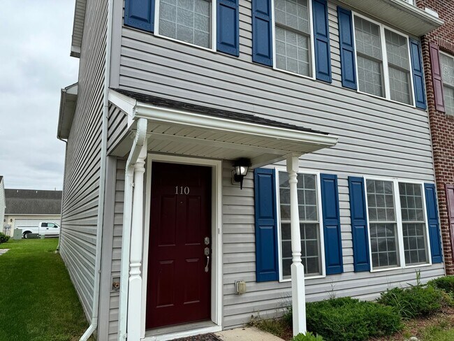 Foto del edificio - 3 Bedroom, 2.5 Bathroom Townhome - Availab...