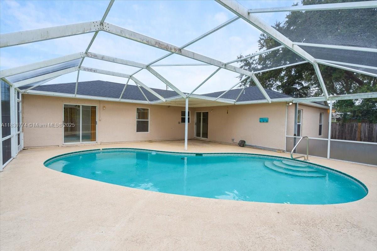 Foto principal - 3749 SW Kasin St