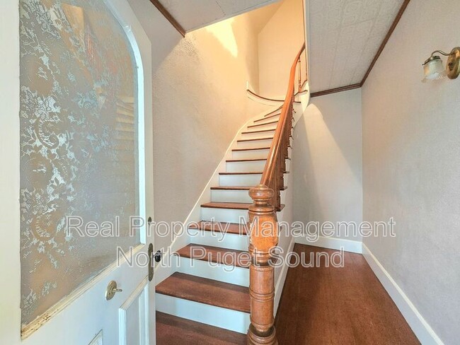 Building Photo - 301 Avenue B
