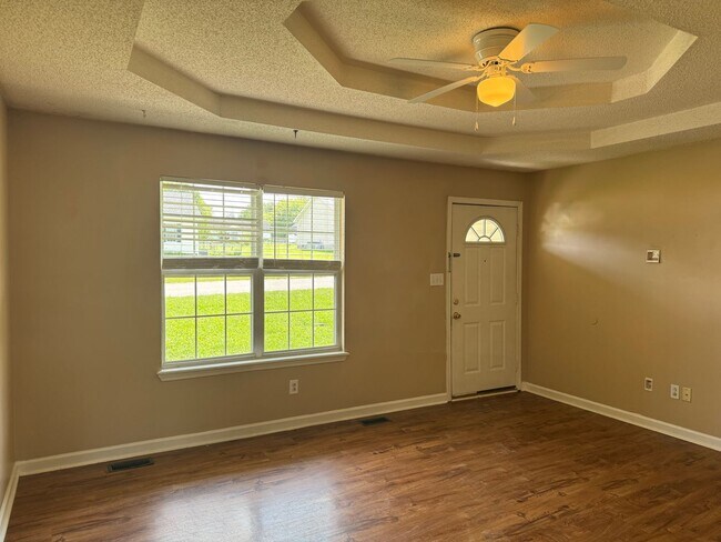 Building Photo - 537 Indian Ave