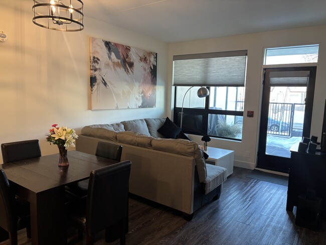 Building Photo - 780 Taché Av