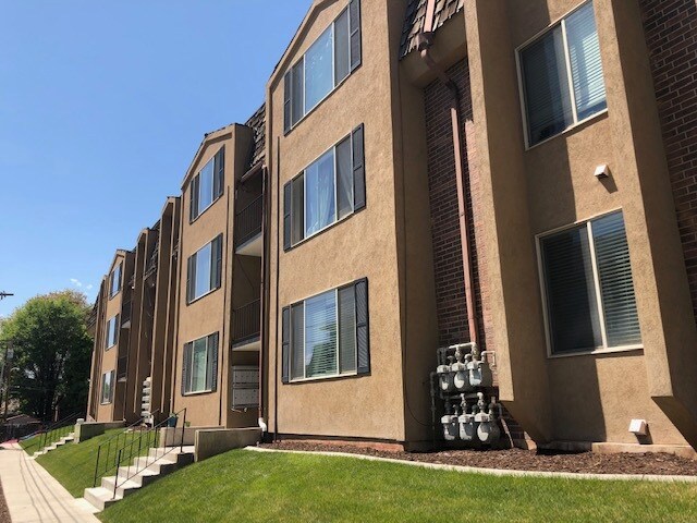 ¡Justo al lado de Condo Row! - 659 N 700 E