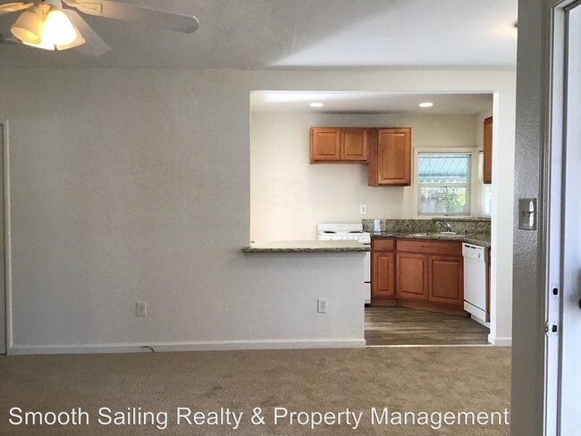 Building Photo - 2 br, 1 bath House - 3749 9th Ave #A