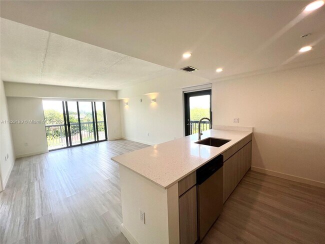 Foto del edificio - 2285 SW 27th St