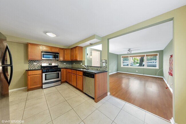 Building Photo - 4030 N Mozart St