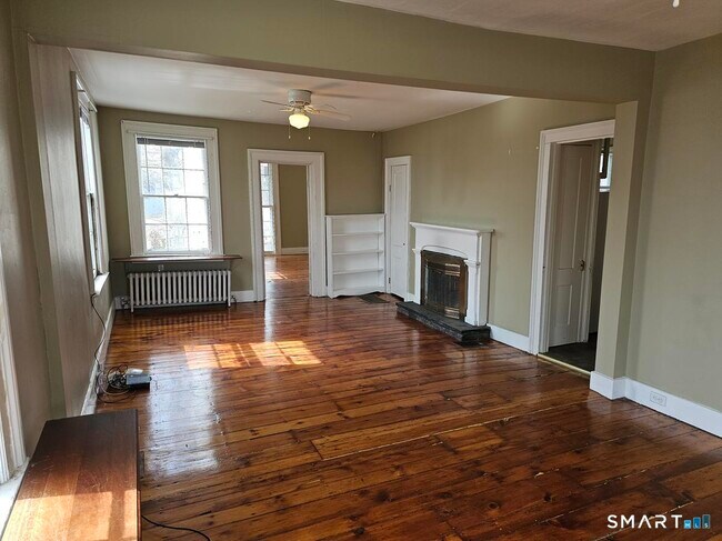 Foto del edificio - 19 Howard Ave