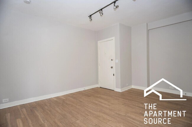Foto del edificio - 511 W Belmont Ave