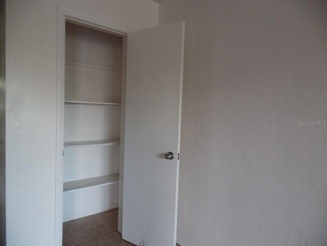 Foto del edificio - 1240 70th St N
