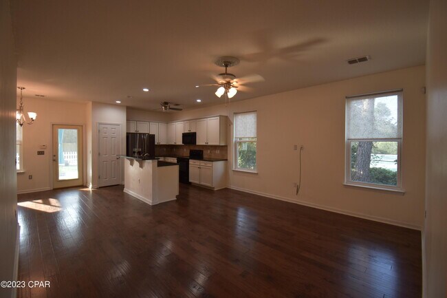 Building Photo - 231 Turtle Cove
