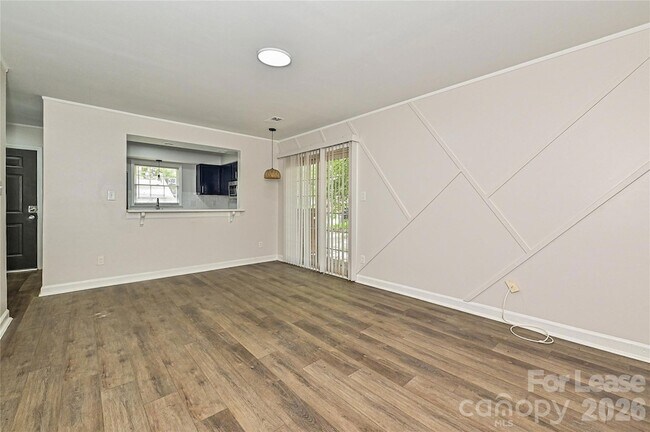 Foto del edificio - 8439 Country Oaks Rd