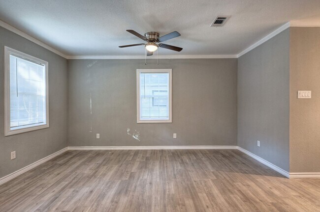 Foto del edificio - 10157 Barberry St