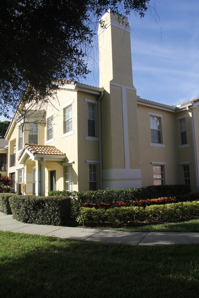 Foto del edificio - 114 SW Peacock Blvd