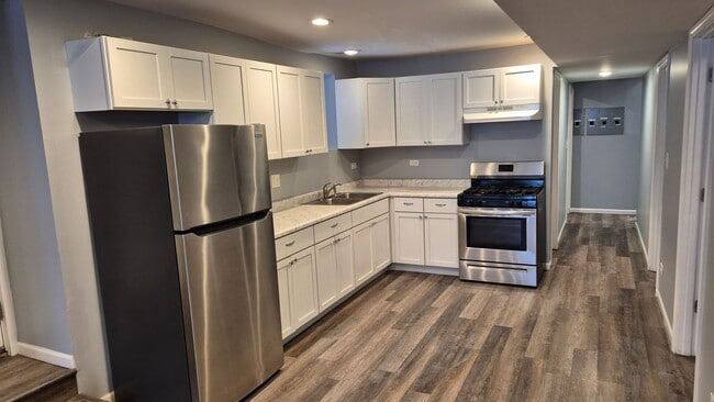 Foto del edificio - 4730 N St Louis Ave