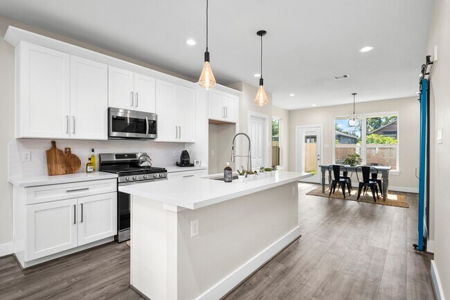 Foto del edificio - 8016 Willow St