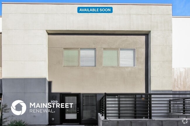 Building Photo - 1119 S Stapley Dr
