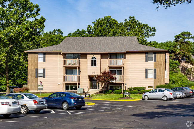 The Retreat at Mill Creek Apartments - Apartments in Lenexa, KS ...