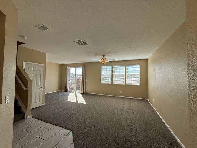 Building Photo - Modern 3-Bedroom Home with Stylish Upgrades