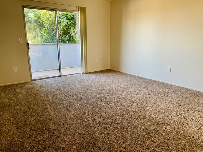 Foto del edificio - 5581 Reno Cir
