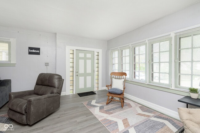 Foto del edificio - 4237 Graceland Ave