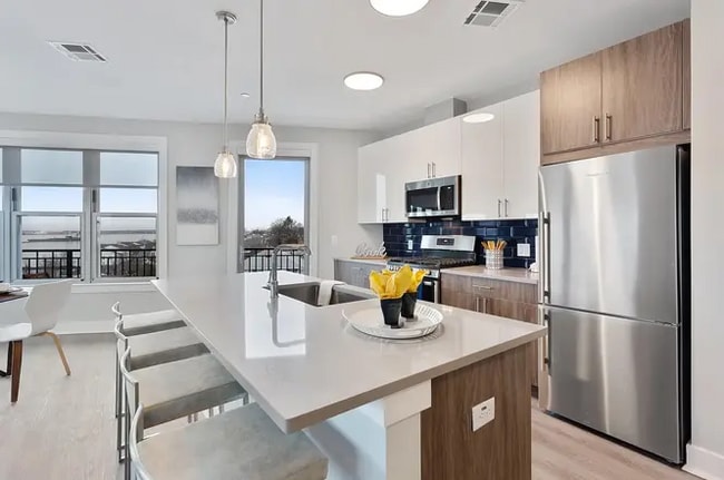 Building Photo - 105 North St