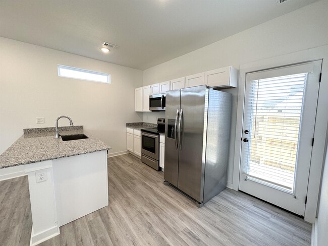 Foto del edificio - 1070 Boardwalk