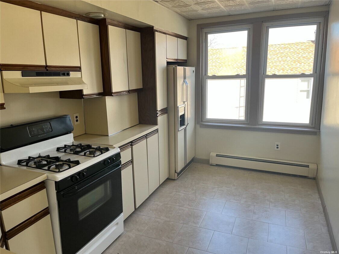 6651 Pleasantview St, Queens, NY 11379 Apartment for Rent in Queens