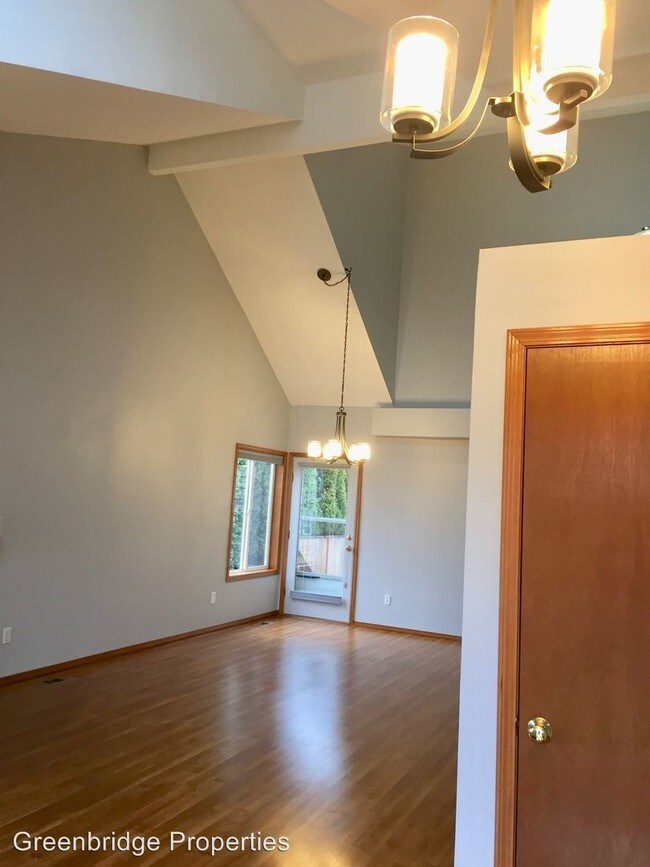 Building Photo - 13414 SW Uplands Dr