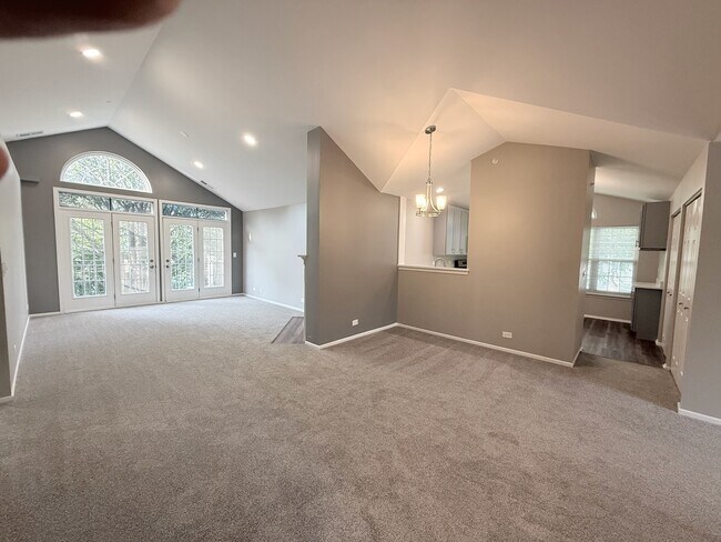 Foto del edificio - 1623 Camberley Ct