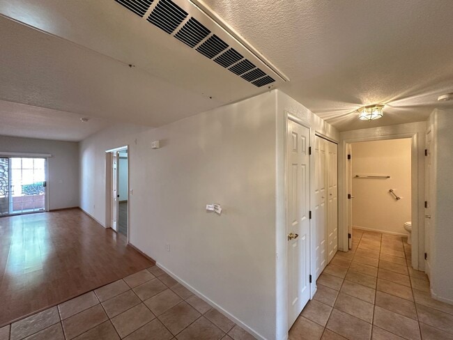 Building Photo - Silver Pines