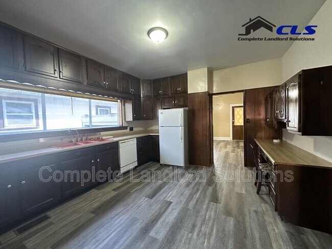 Foto del edificio - 1516 Woodley Ave