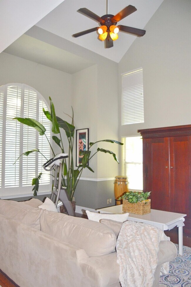 Foto del edificio - Beautiful 3/3 near Clovis West