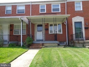 Building Photo - 2245 Graythorn Rd