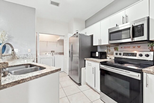 Building Photo - 406 W Santa Catalina Cir