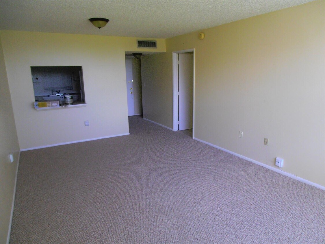 Foto del edificio - 9451 Evergreen Pl