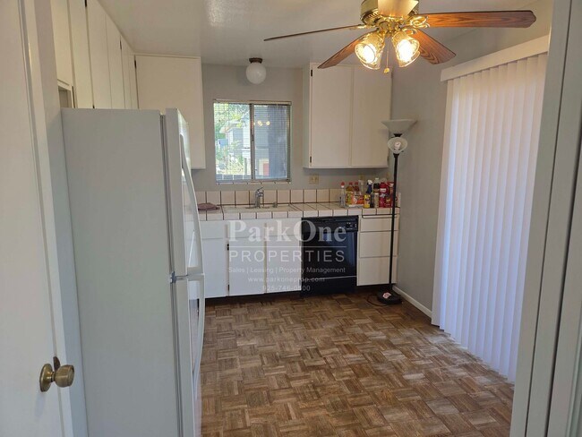 Foto del edificio - Super Spacious 2 bedroom Condo