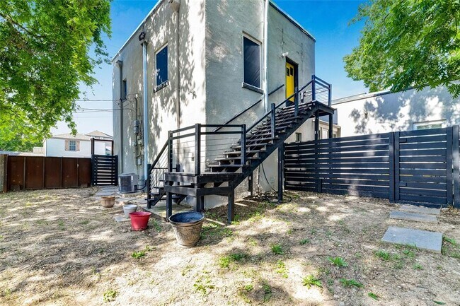 Building Photo - 2800 Forest Park Blvd