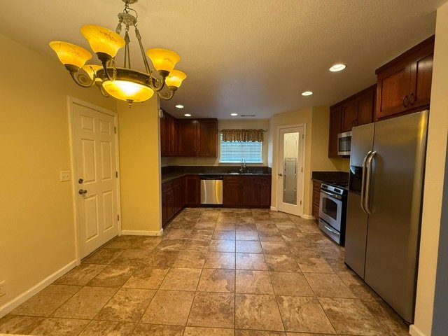 Foto del edificio - 2689 Forestview Dr