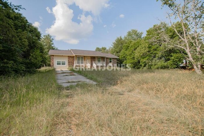 Building Photo - 581 Murray Ln